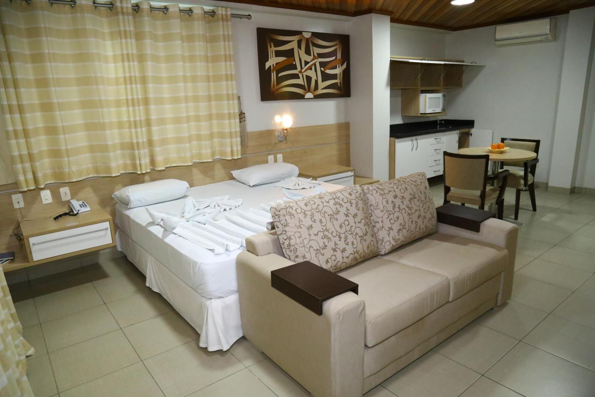 Swamy Hotel Крузейру-ду-Сул Экстерьер фото